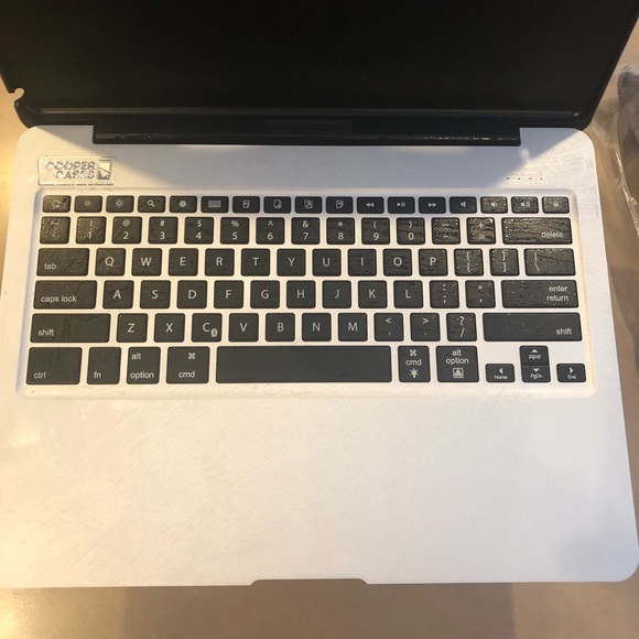 iPad Pro 12.9” Bluetooth Keyboard Case - Like New - Picture 2 of 3